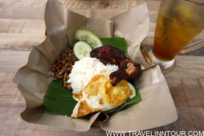 Nasi Lemak - Famous Malaysian Dishes