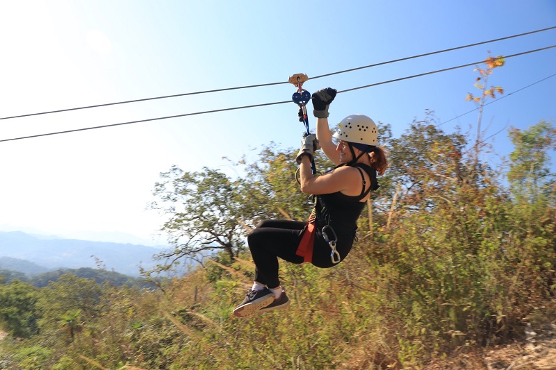 ziplining in aruba