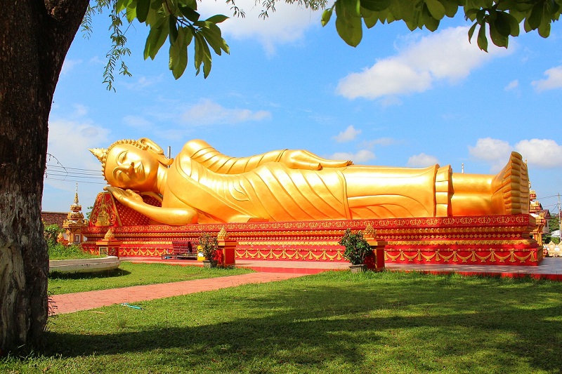 Reclining buddha Laos