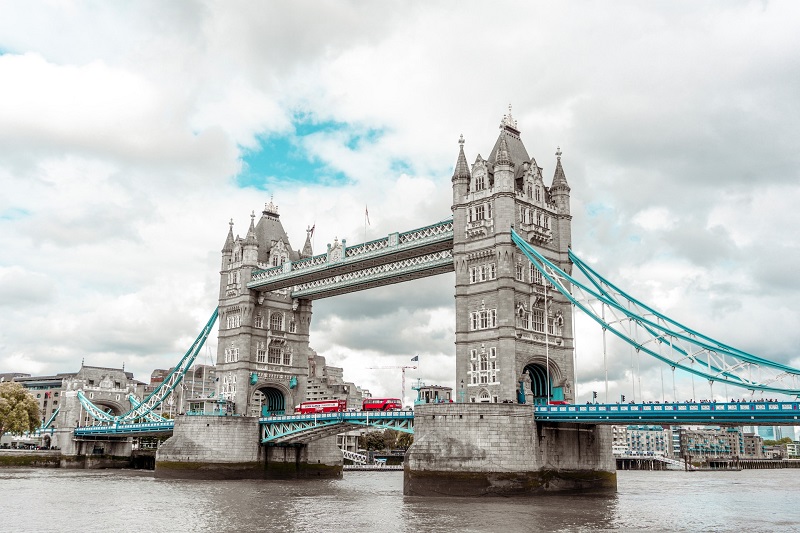 Iconic bus routes in London