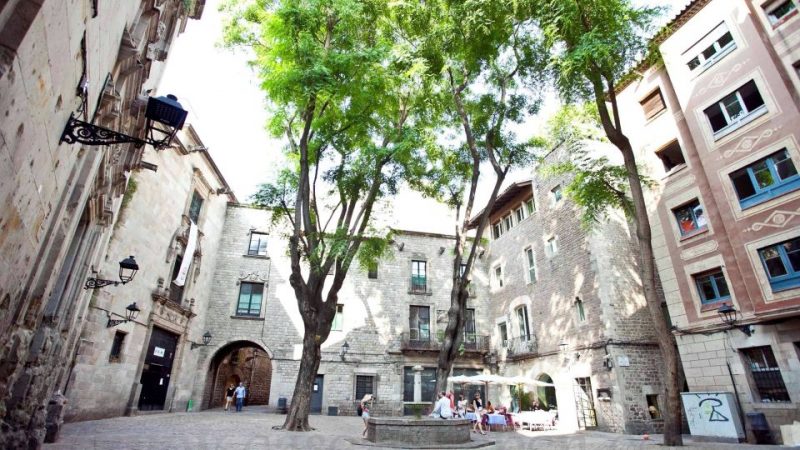 gothic quarter in barcelona