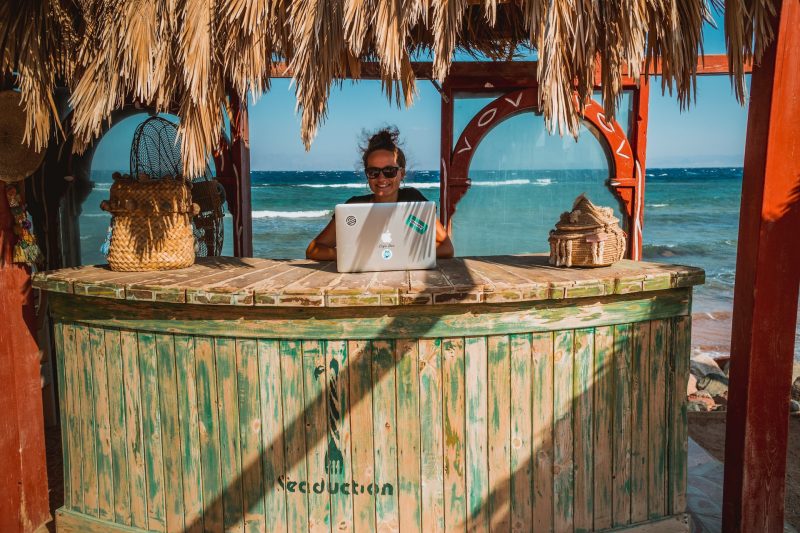 digital nomad - Traveling and Earning Money