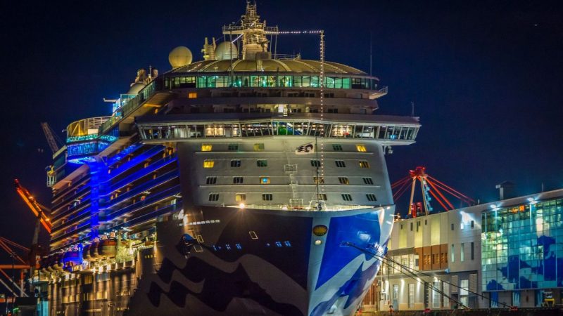 saving money on board a cruise ship